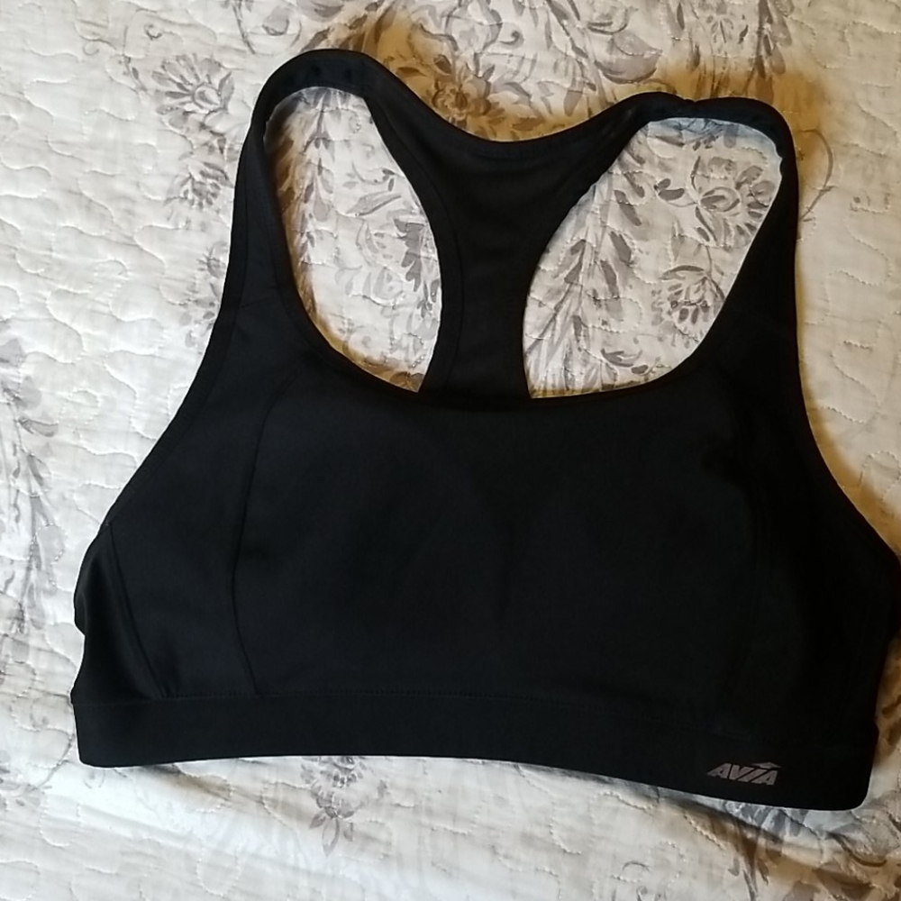 Black sports bra